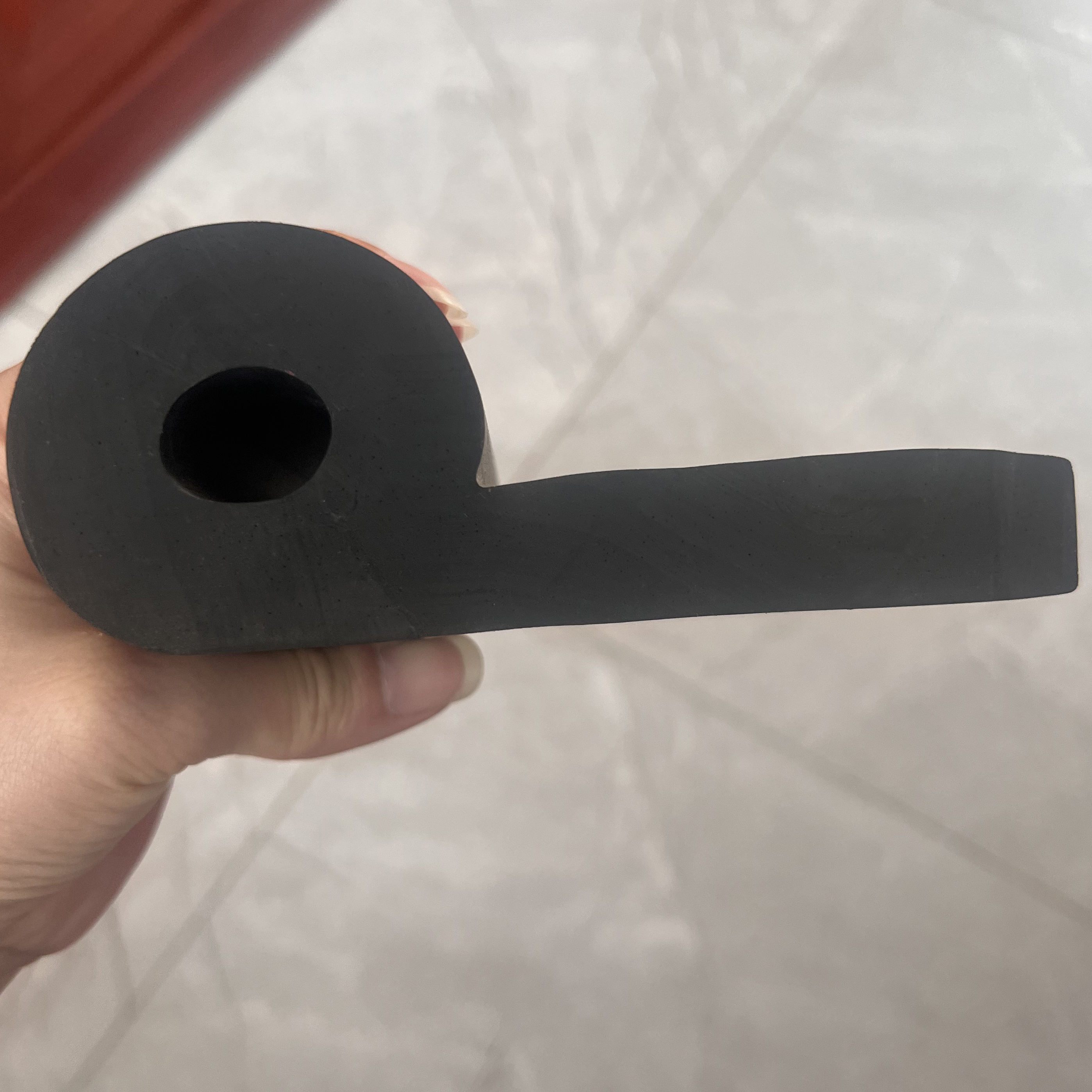 Junta de estanqueidad para compuertas tipo P