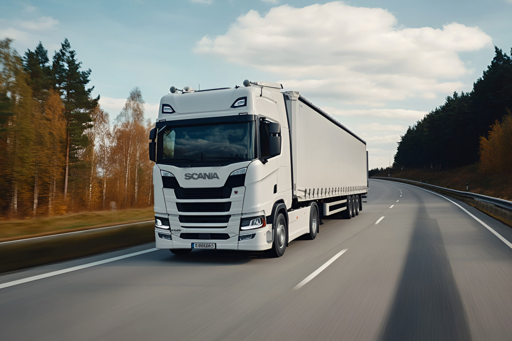 Грузовики и автомобили