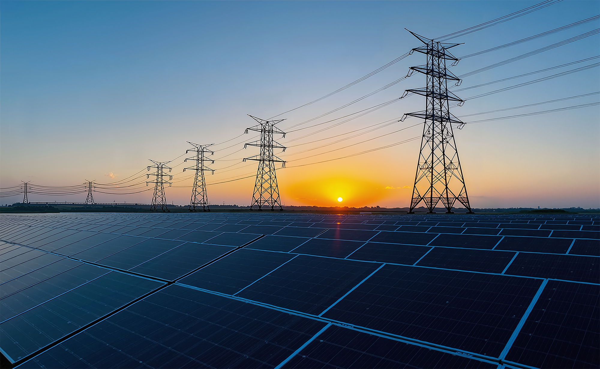 Цветочные элементы_Обычное содержание-Строительная серия Реалистичное утреннее ощущение Солнечные панели электростанции под утренним светом+Фотография высоковольтных проводов_194632473