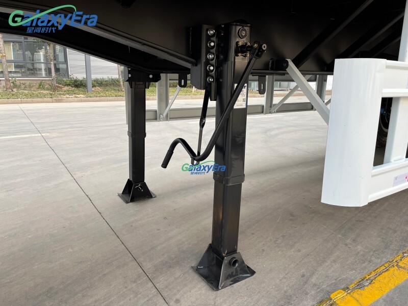 Remolque de Carga con Valla Semitransparente