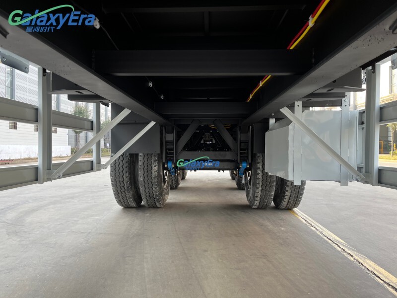 Remolque de Carga con Valla Semitransparente