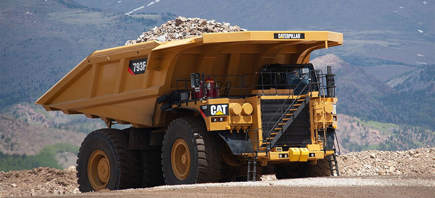 793F Карьерный самосвал