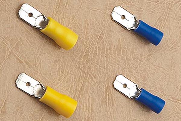 Изолированный штекерный разъем Изолированный штекерный разъем