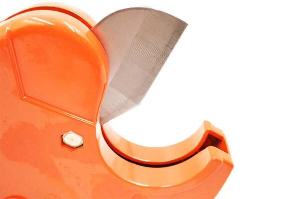 Труборез для ПВХ труб макс. диаметром 42 мм PC-317-42