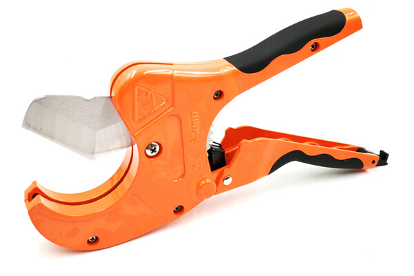 Макс. Ø64мм Труборез для ПВХ PC-317-64 Макс. Ø64мм Труборез для ПВХ PC-317-64