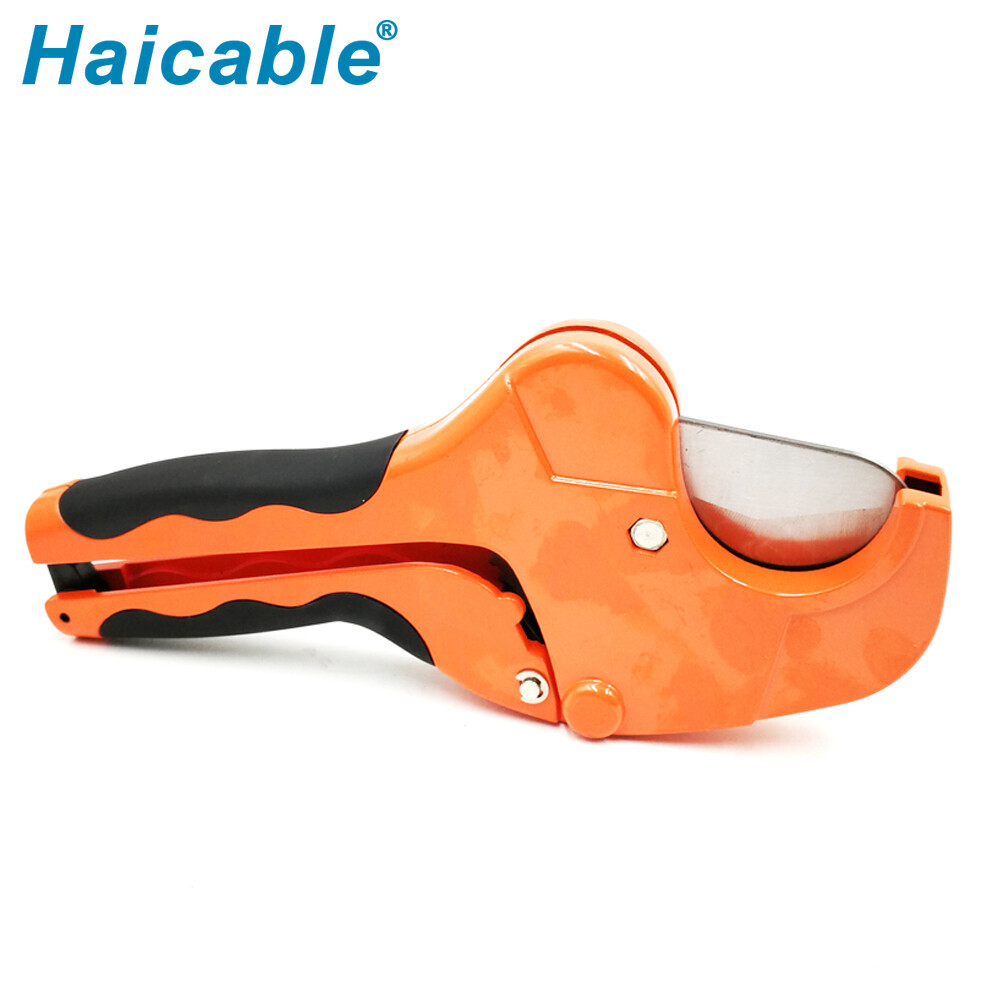 Труборез для ПВХ труб макс. диаметром 42 мм PC-317-42