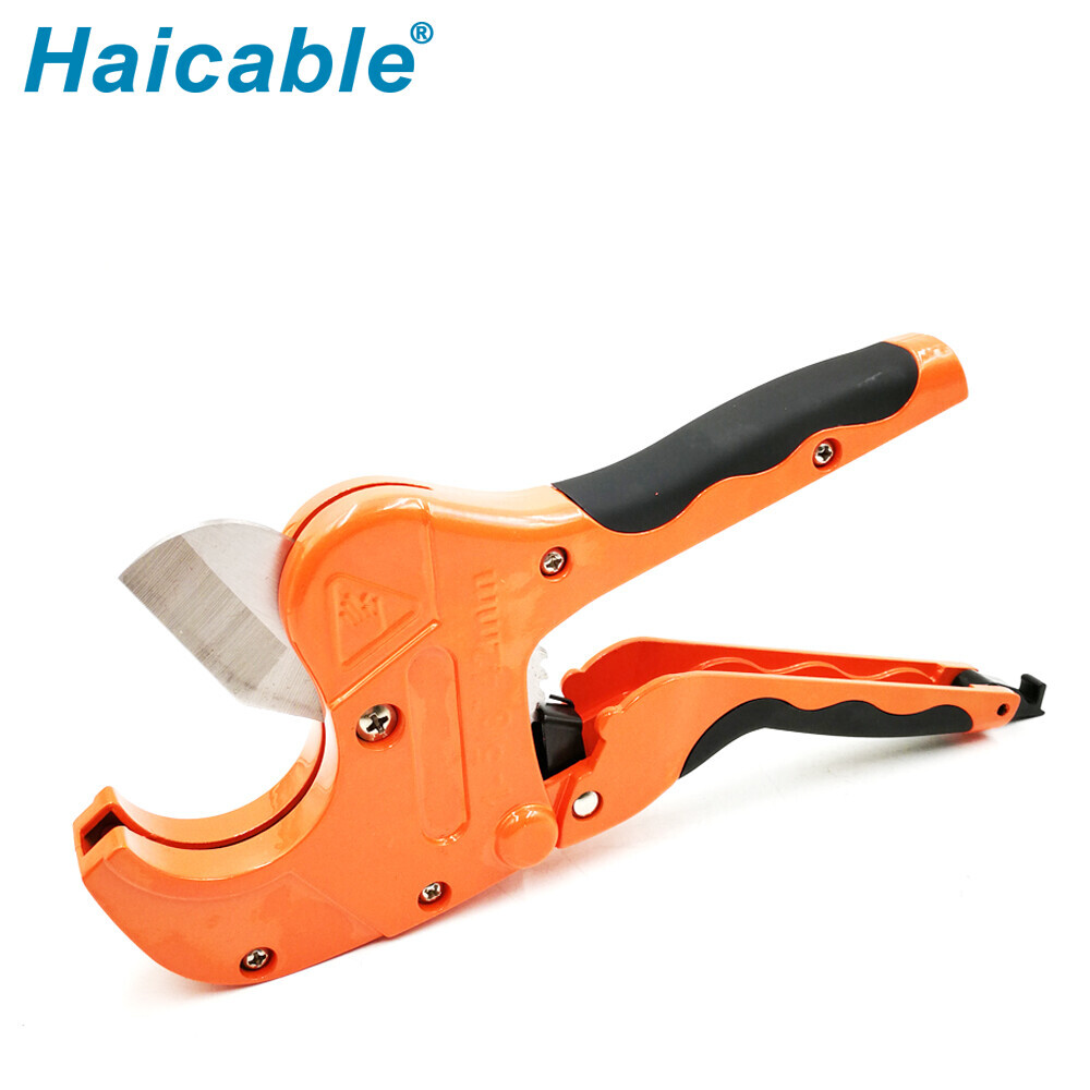 Труборез для ПВХ труб макс. диаметром 42 мм PC-317-42 Труборез для ПВХ труб макс. диаметром 42 мм PC-317-42