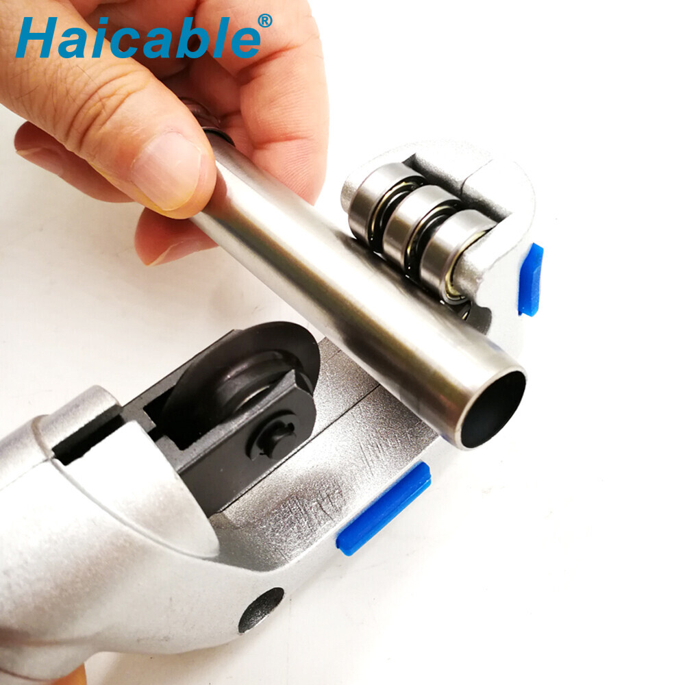 CT-532 Труборез роликового типа