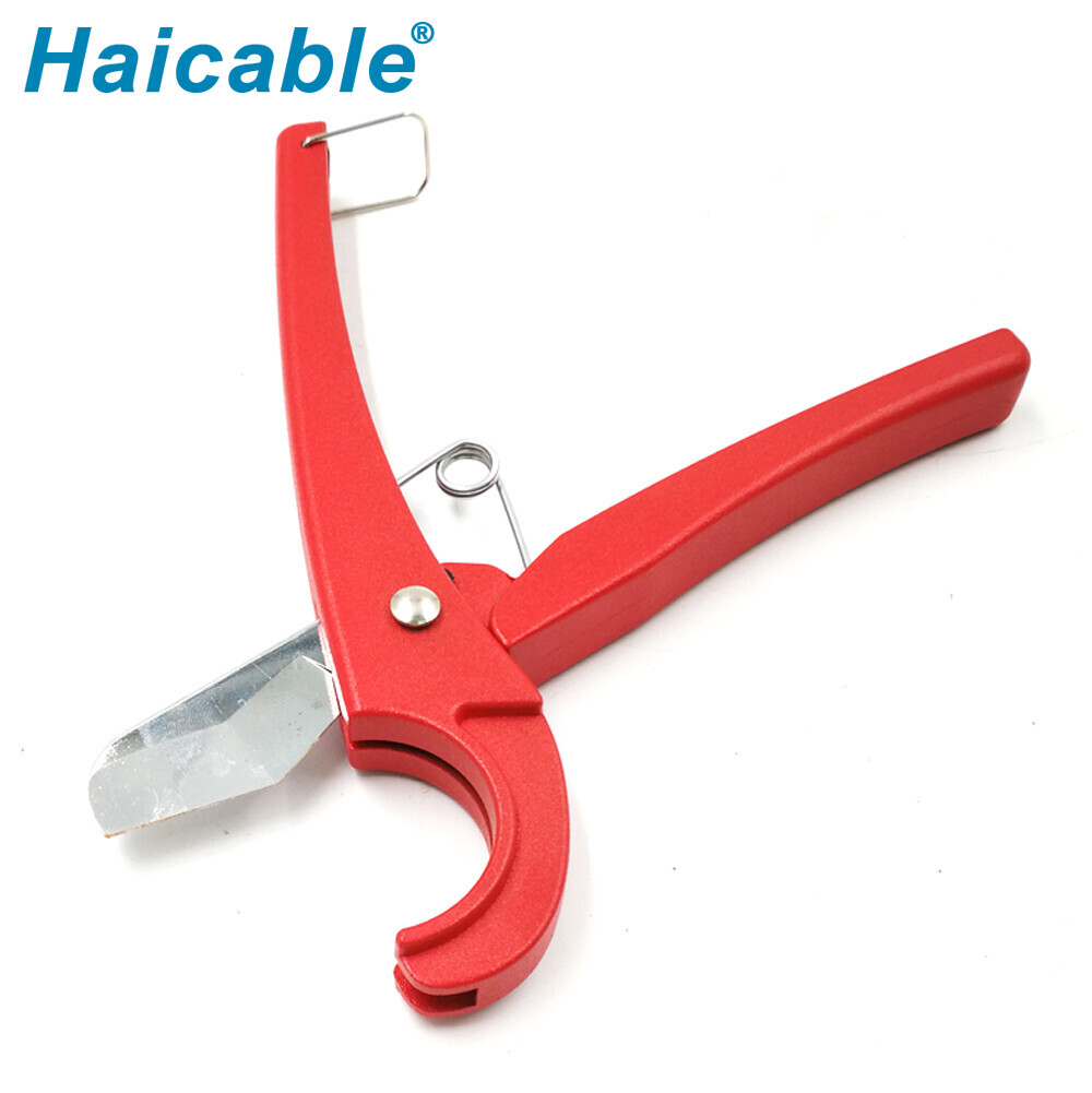 Труборез для ПВХ труб макс. Ø33 мм PC-0815 Труборез для ПВХ труб макс. Ø33 мм PC-0815