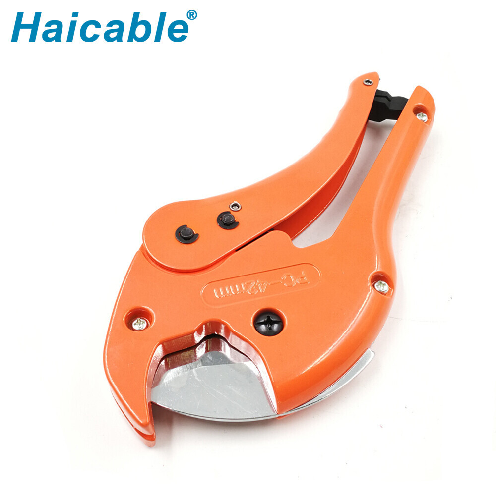 Резак для ПВХ труб максимальным диаметром Ø42 мм PC-0804B