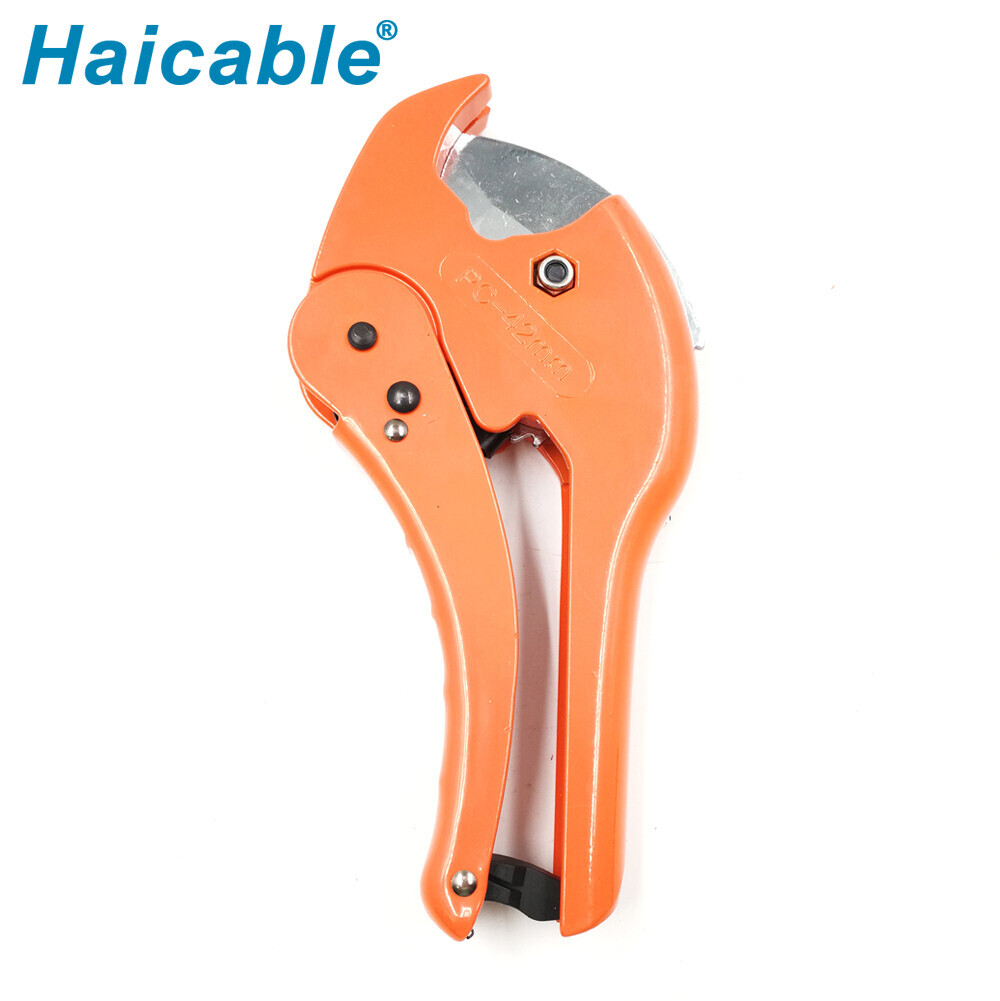 Резак для ПВХ труб максимальным диаметром Ø42 мм PC-0804B