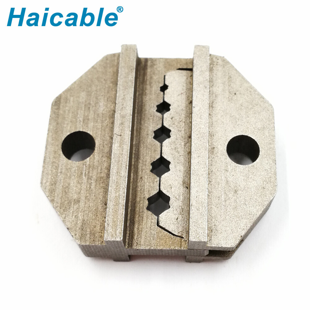 Авиалинии повернутых контактных штекеров 156 Dies