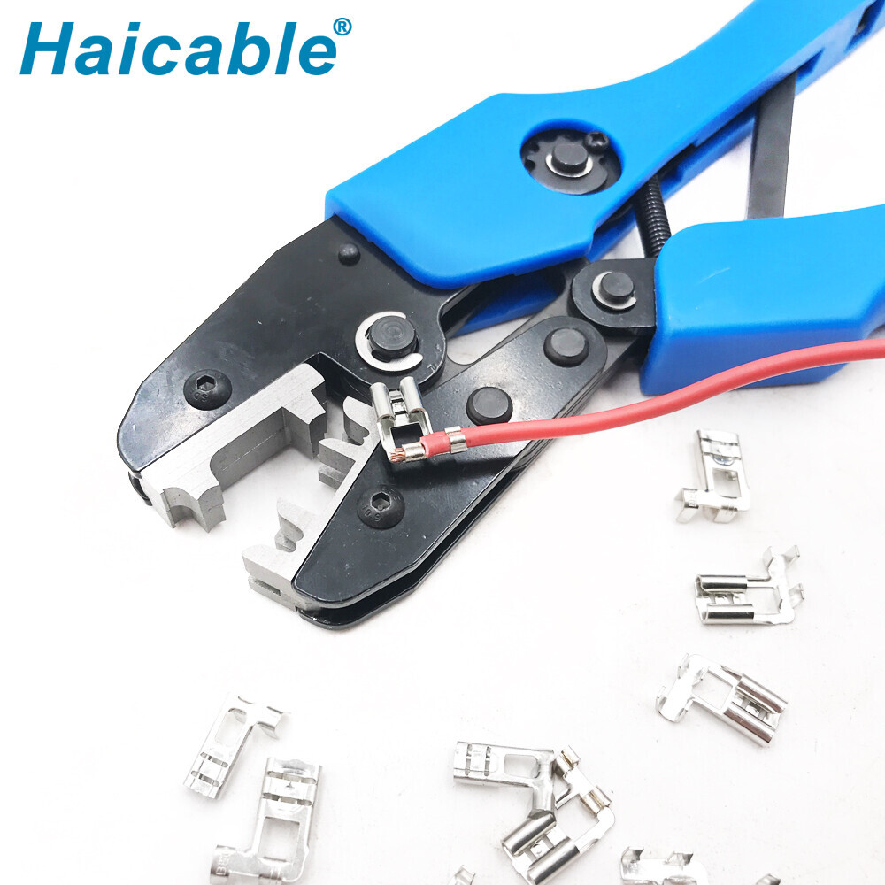 Изолированные флаговые клеммы 90° 0506FL Dies