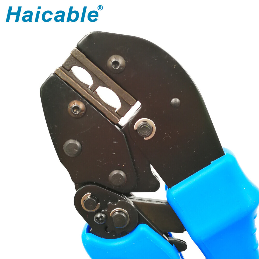 Изолированные клеммы и инструмент для обжима разъемов AP-18C