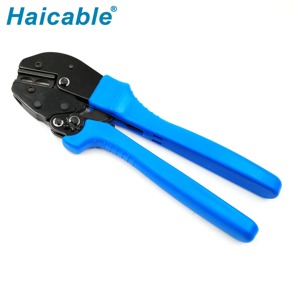 Изолированные клеммы и инструмент для обжима разъемов AP-18C Изолированные клеммы и инструмент для обжима разъемов AP-18C