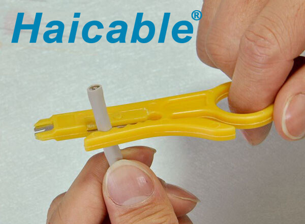 Инструмент для зачистки проводов UTP/STP HT-318M