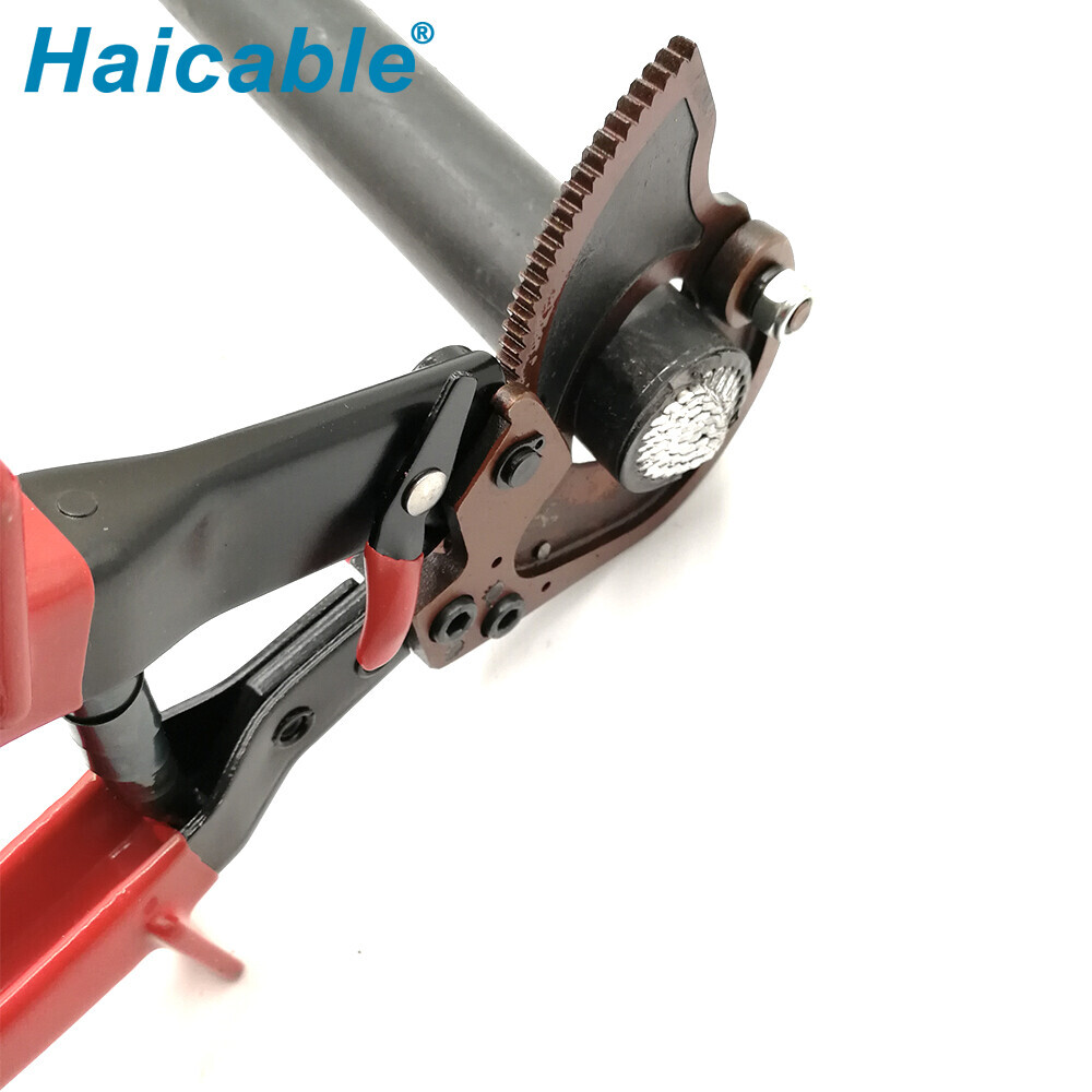 Максимальный резак для кабеля Cu/Al диаметром до 30 мм D240