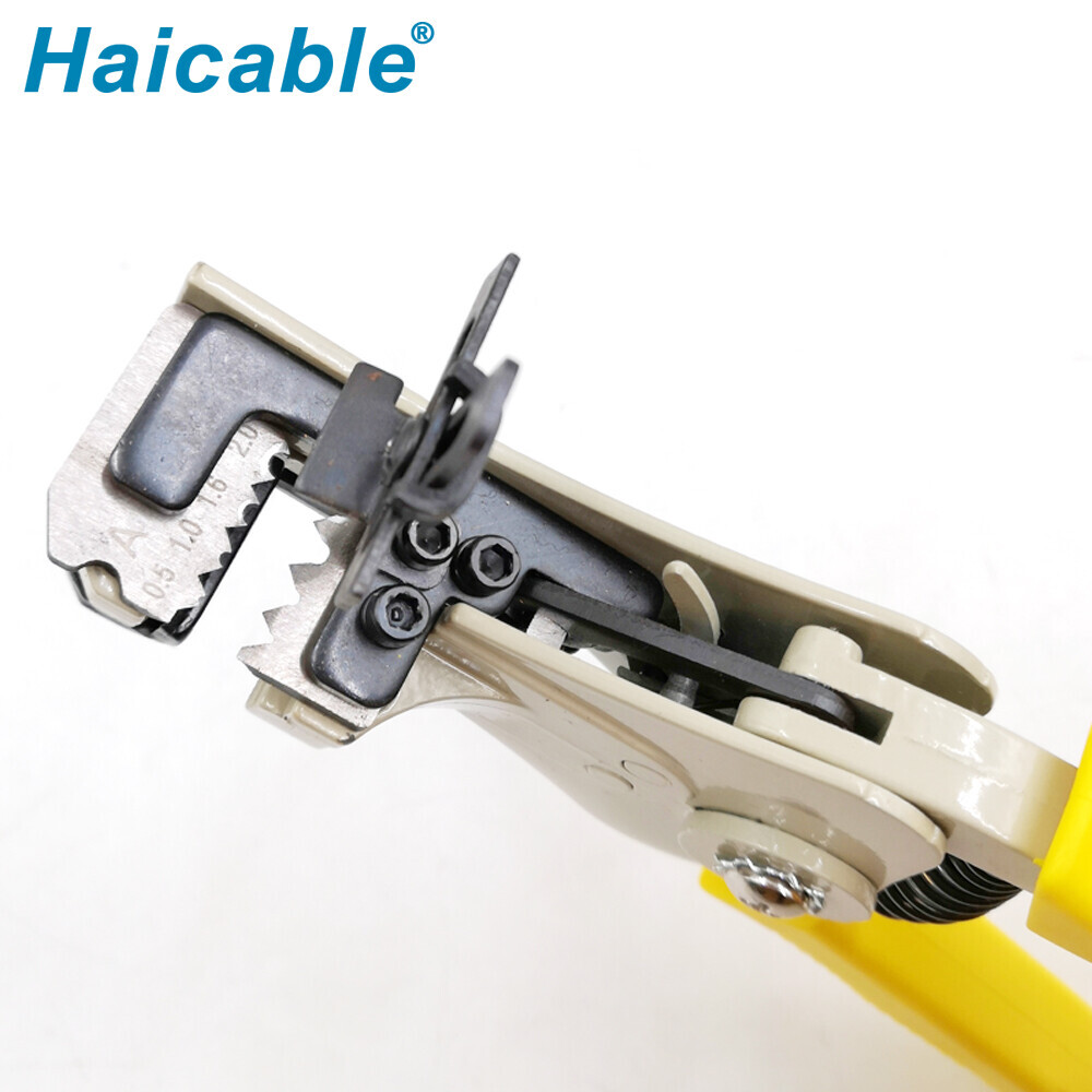 Макс. сечение провода 3,2 мм² для зачистки LX-700A/B/N