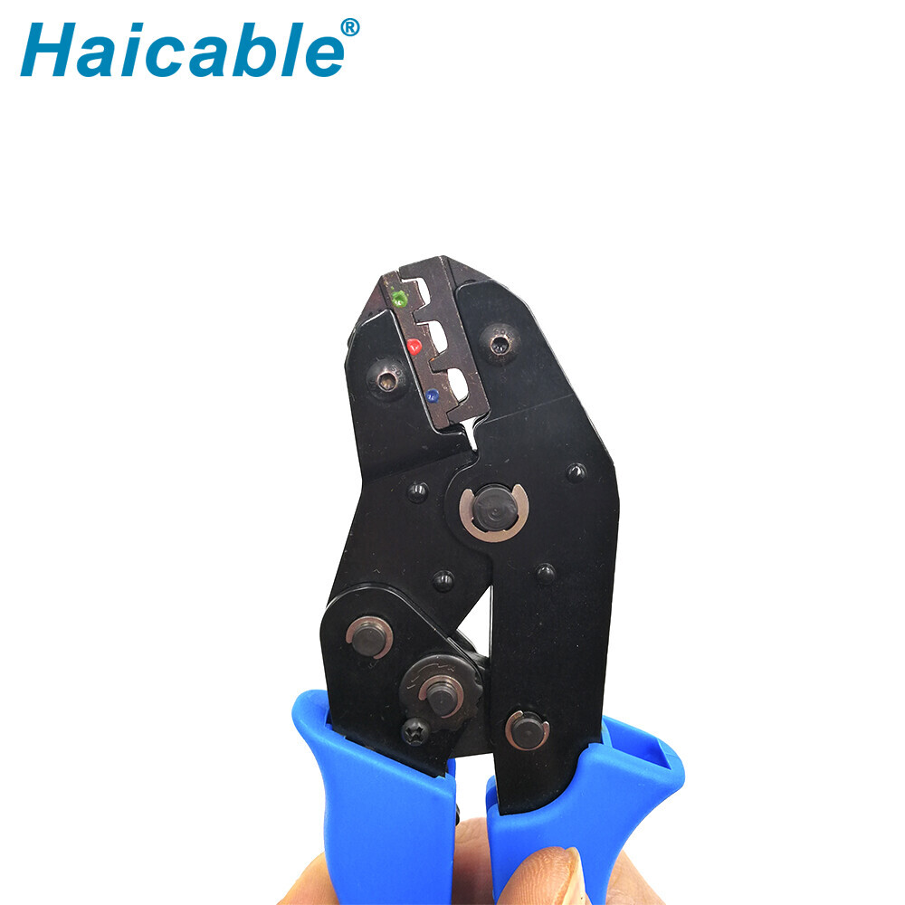 Изолированные клеммы и инструмент для обжима разъемов SN-02C