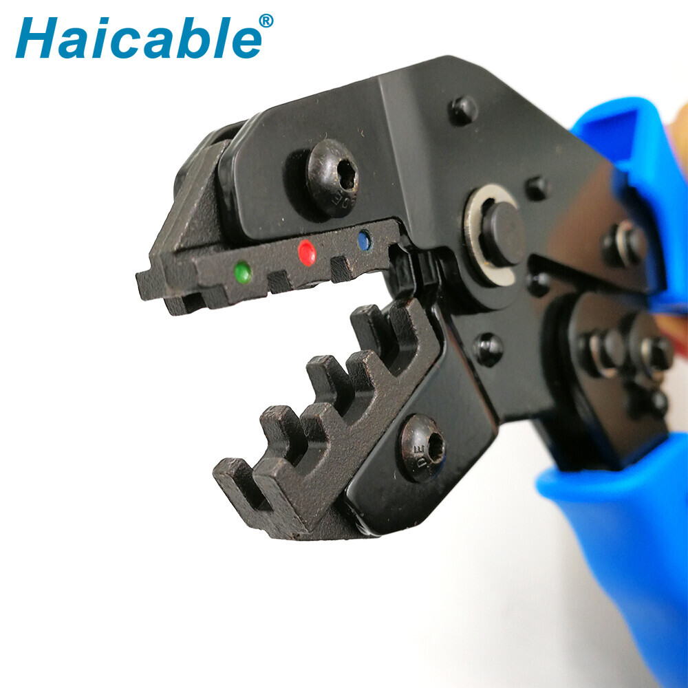 Изолированные клеммы и инструмент для обжима разъемов SN-02C