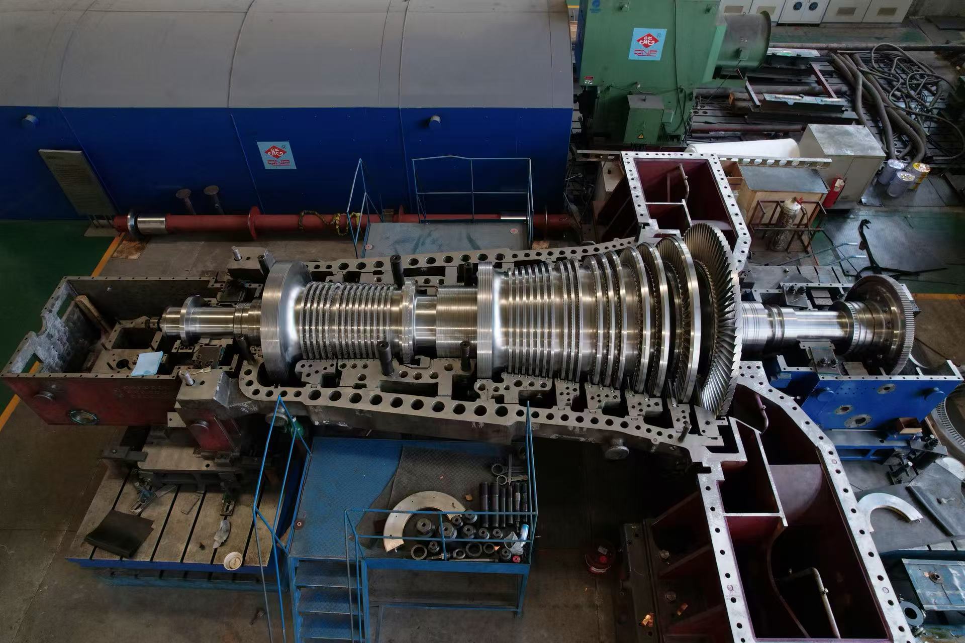 Бороться в апреле, увеличивать производство; Действовать решительно, обеспечить поставки.