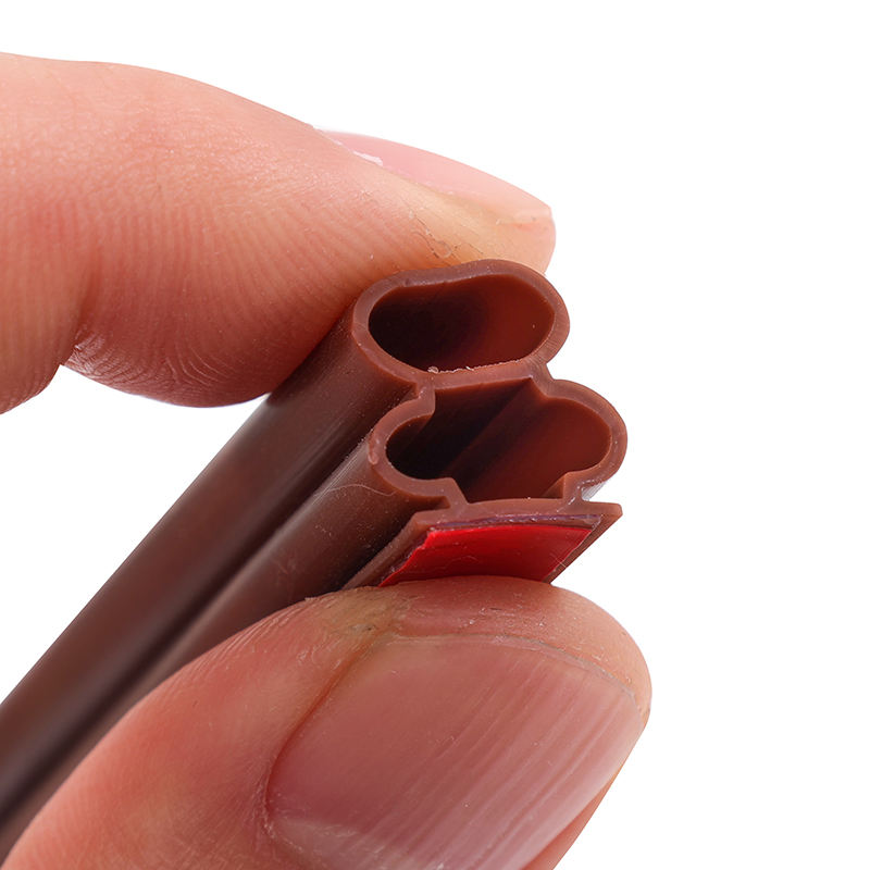 Уплотнительная лента для дверных и оконных зазоров