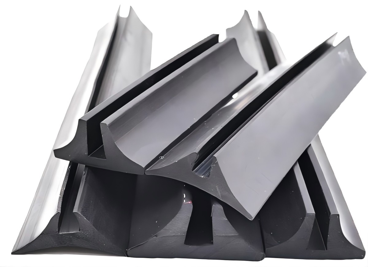 Dovetail anti-grout strip3