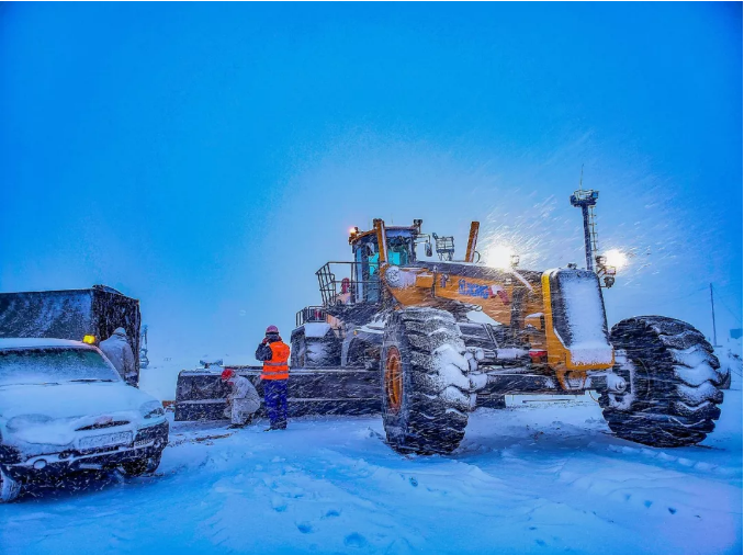 Arbeiten bei minus 40 Grad, mit 95% Anwesenheit, XCMG GR5505 eroberte Nowosibirsk!