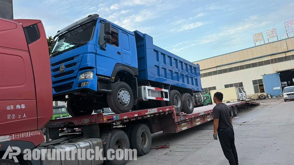 Camiones volquete pesados SINOTRUK HOWO 6x4 con destino a proyectos de infraestructura en Malí