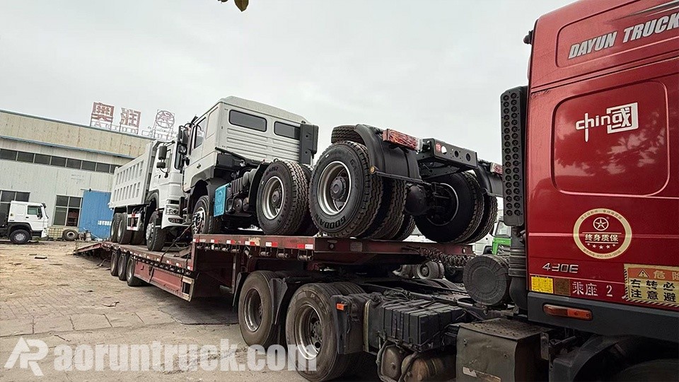 Cabeza tractora y dúmper SINOTRUK HOWO enviados a Níger