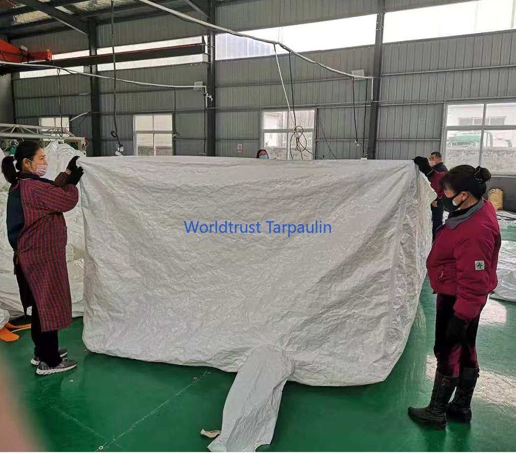 Вкладыш для цельного контейнера для сыпучих материалов с манжетой