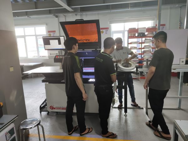 Компания Mandalay Metals создает декоративные произведения искусства из металла, используя фрезерные станки с ЧПУ от компании Jinyuan.