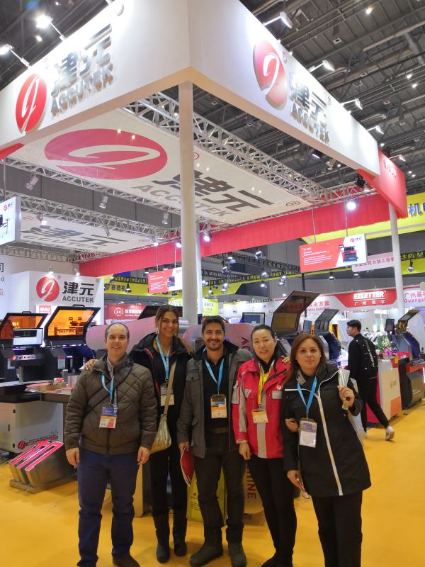 Сотрудничество с клиентами. Создавайте ценности. Добивайтесь успеха вместе.