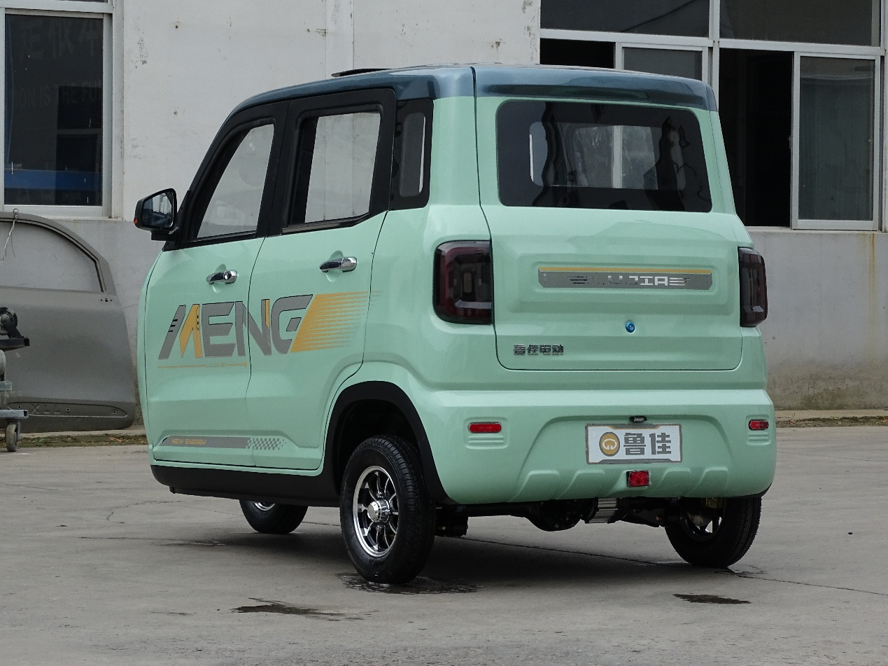 Good Quality Small Battery Electric Tricycles for Adult 3 Wheel Electric Scooter Closed Electric Bike