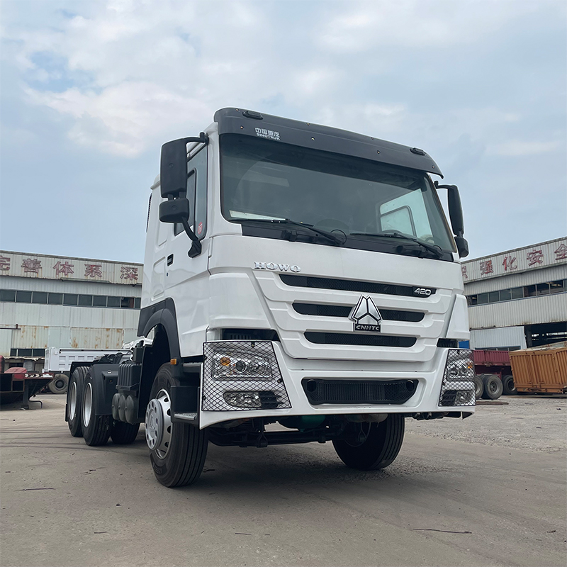 Caminhão trator HOWO 6x4