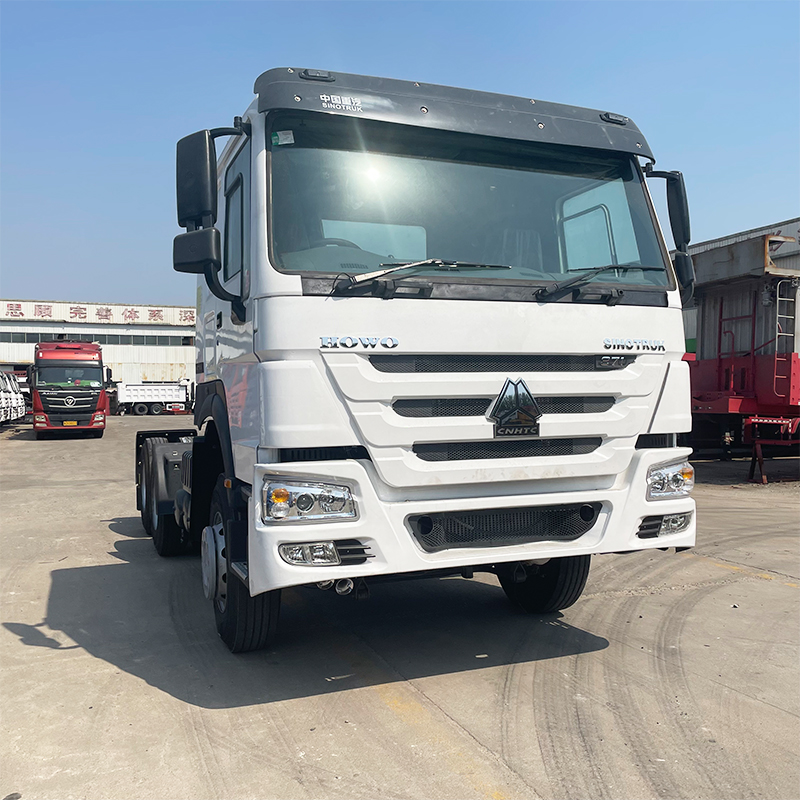 Caminhão trator HOWO 6x4