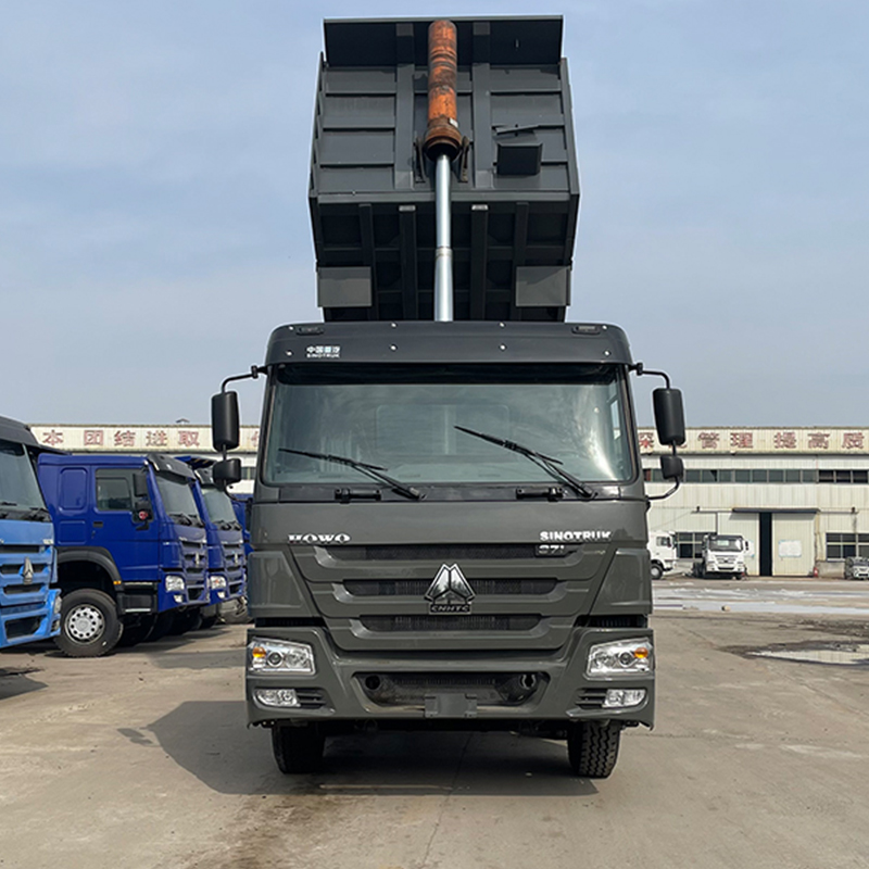 Caminhão basculante HOWO 8x4