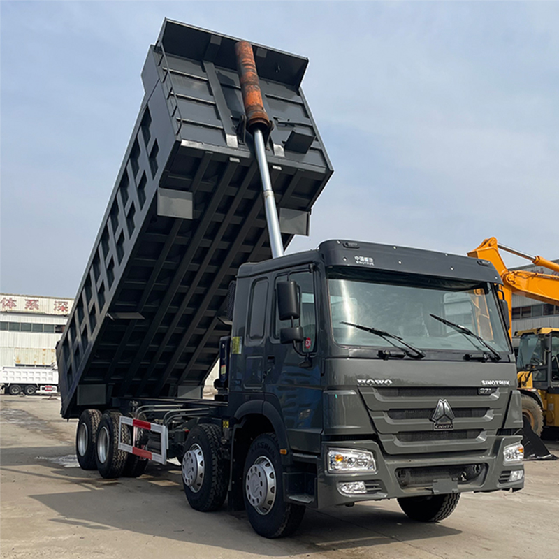 Caminhão basculante HOWO 8x4