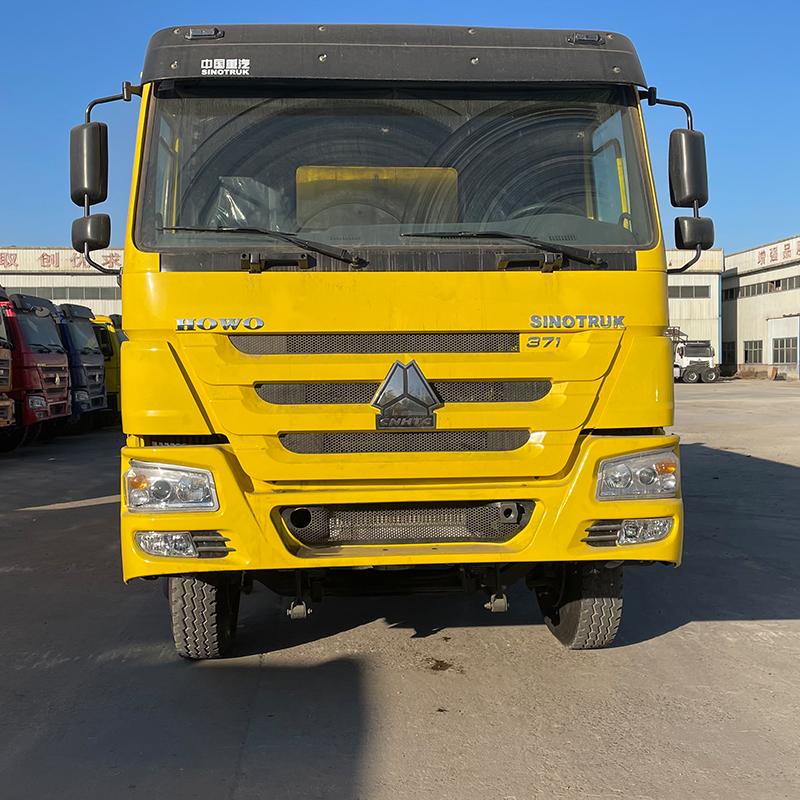 Caminhão basculante HOWO 6x4