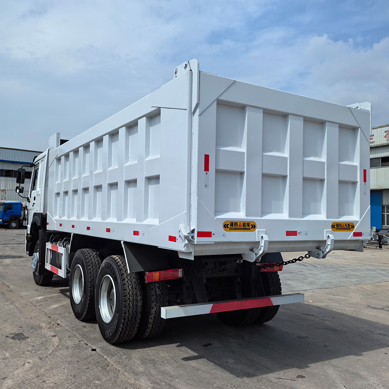 Caminhão basculante HOWO 6x4