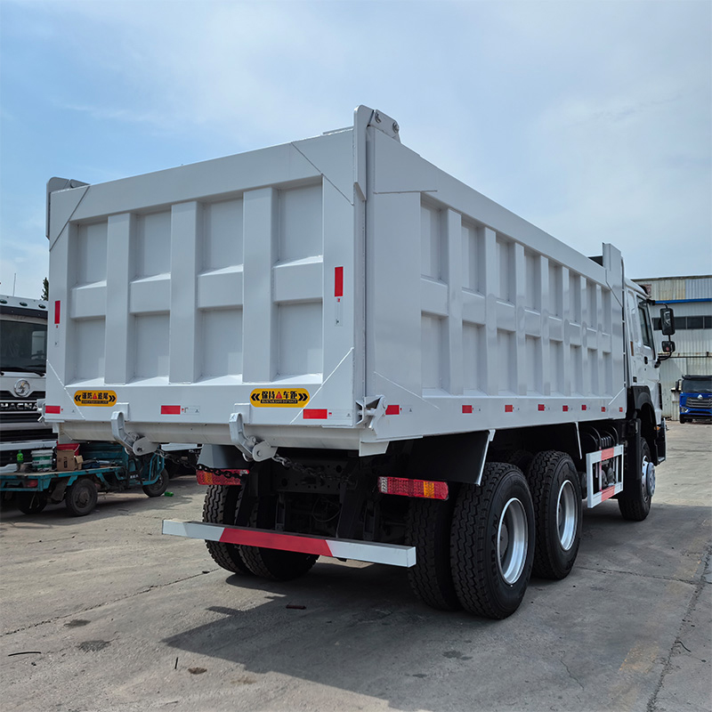 Caminhão basculante HOWO 6x4