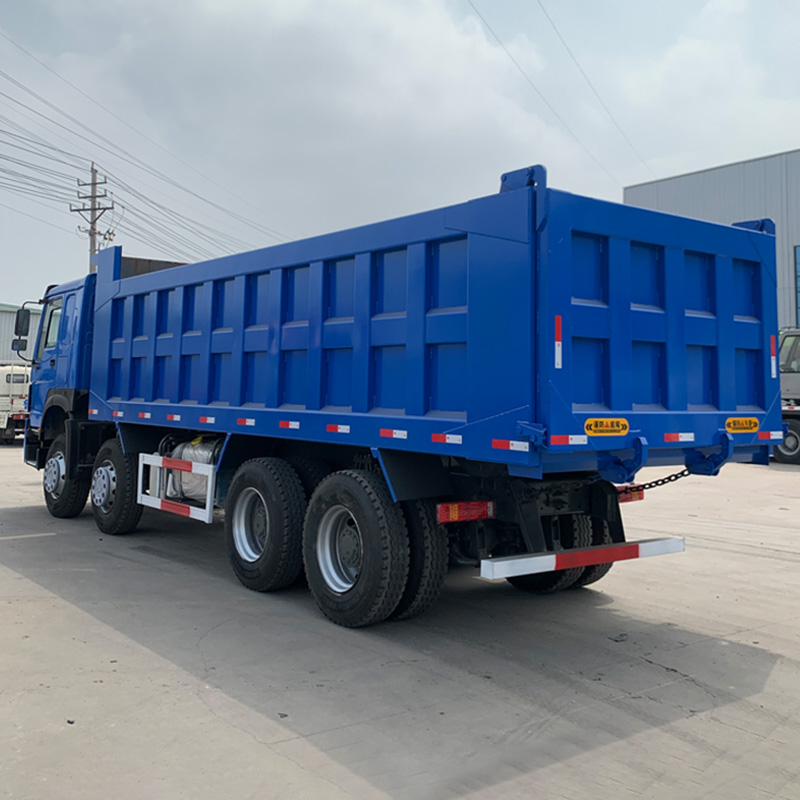 Caminhão Basculante HOWO 8x4