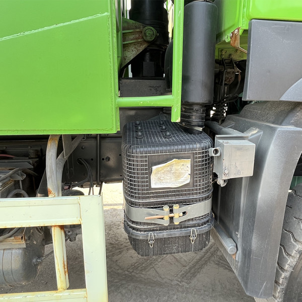 Detalhes da descarga verde Volvo 12