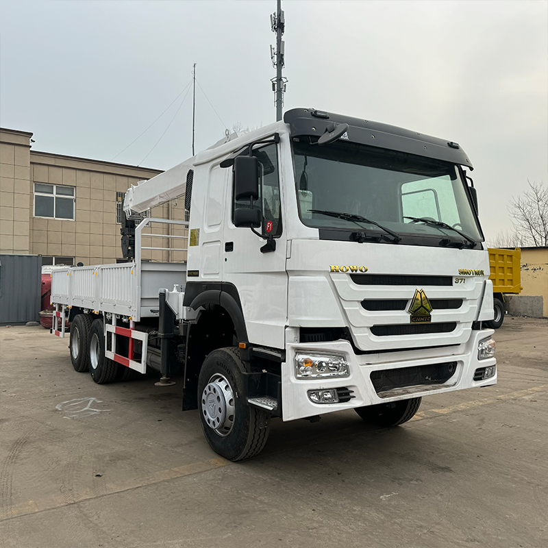 SINOTRUK HOWO Guindaste Montado em Caminhão Solução Robustade Elevação e Transporte