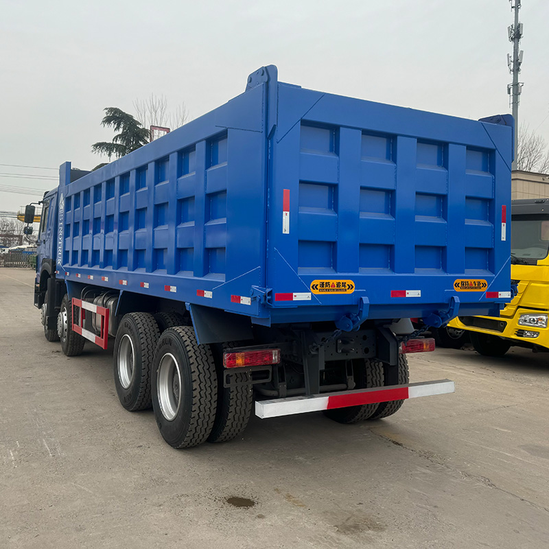 Caminhão Basculante Howo 8x4