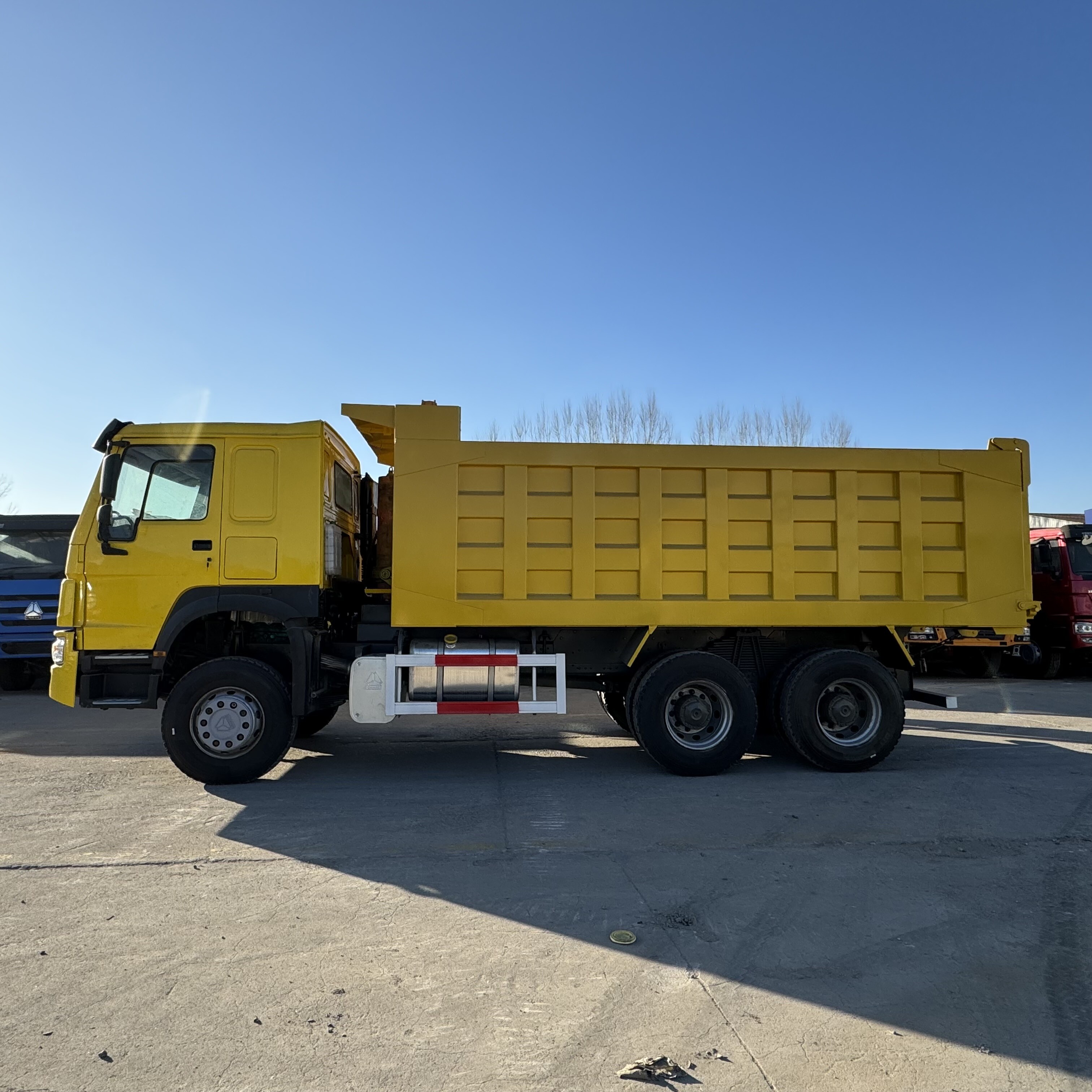 Caminhão Basculante Howo 6x4