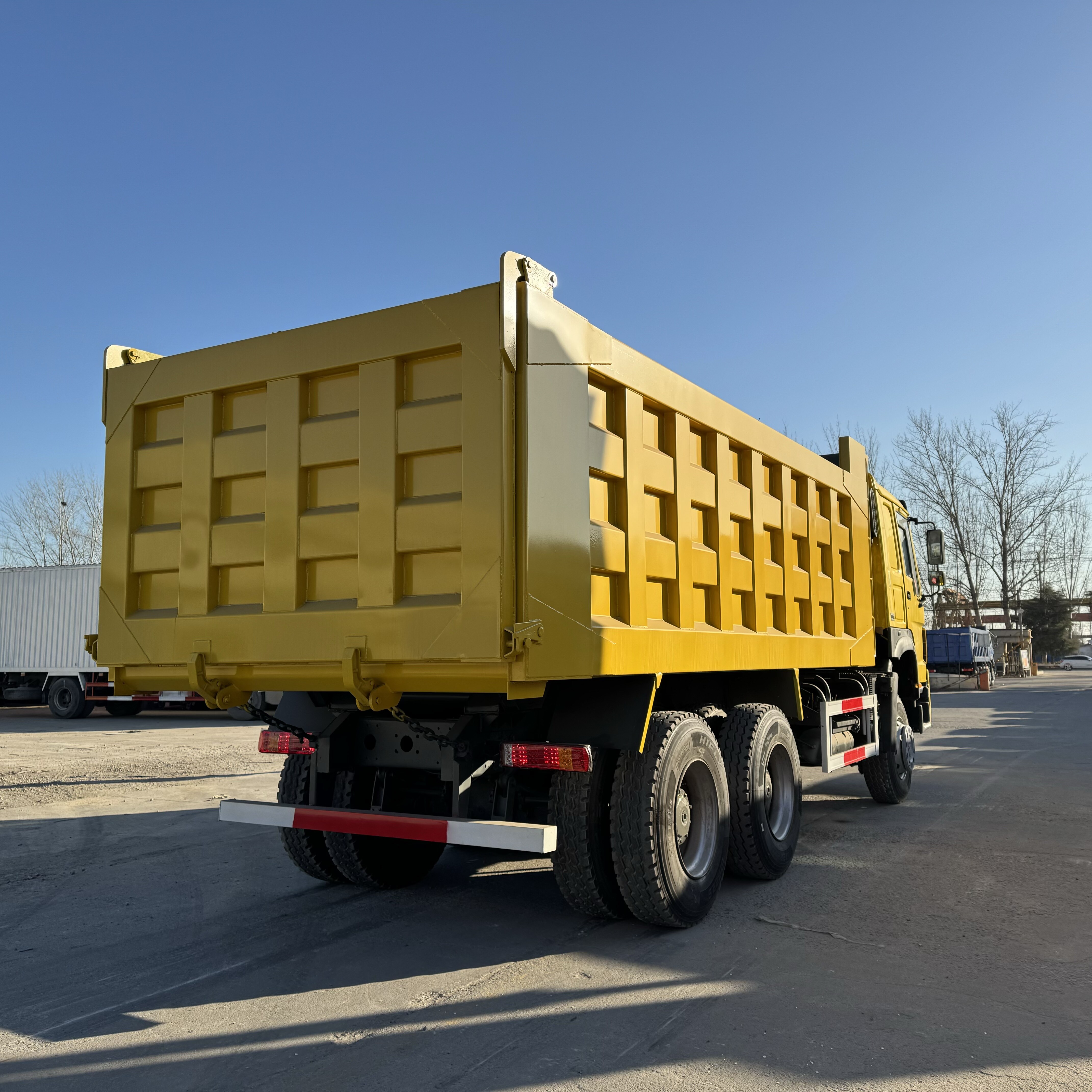 Caminhão Basculante Howo 6x4