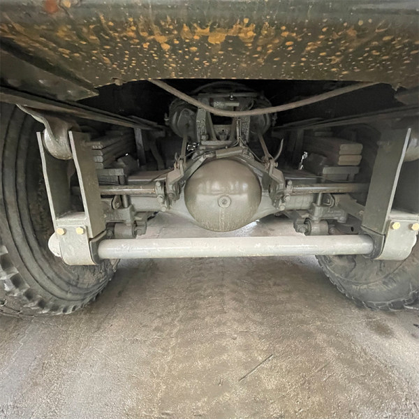 Ônix 6x4 auto-descarregável branco detalhes 10