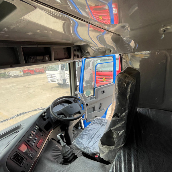 Detalhes da descarga automática azul 豪沃6x4U 2