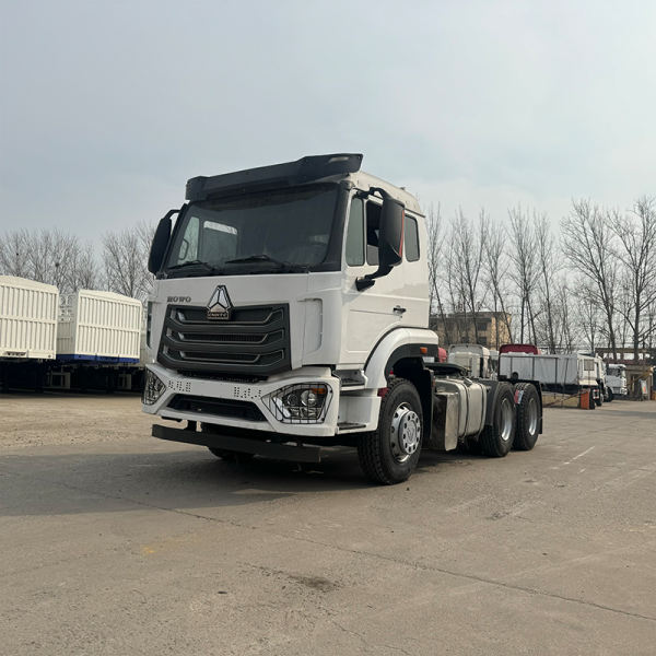 Detalhes do trator branco Hongyan 6x4 5
